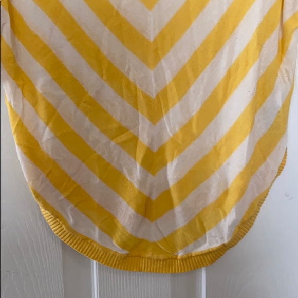 Sweater - Picture 6 of 6